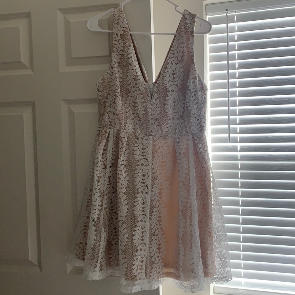 White Lace Lulu’s Fit and Flare